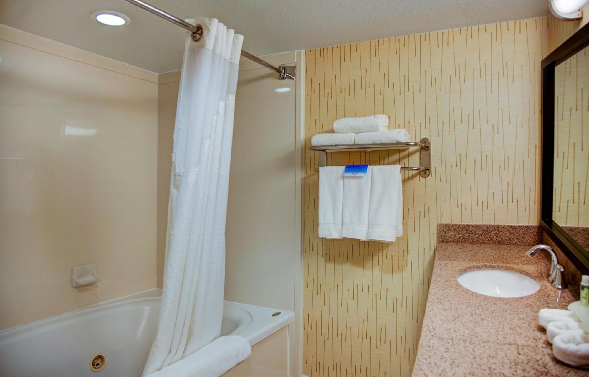 Holiday Inn Express Tyler South By Ihg Exterior foto